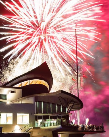 Hamilton Island Yacht Club Flagpole