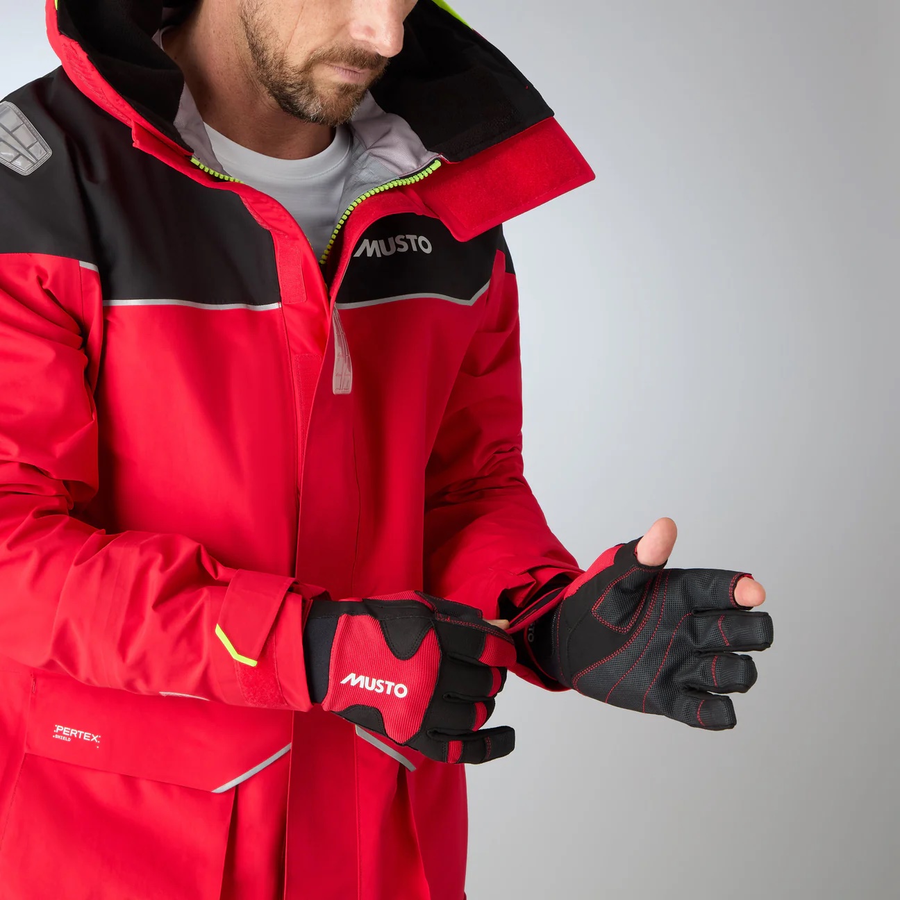 Musto Performance Long Finger Gloves 2.0 - Image 5